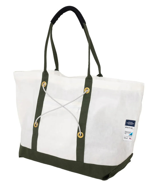 Beach Utility Tote -NATURAL　セイル（帆）をそれぞれ異なる部分から裁断して作られたトート